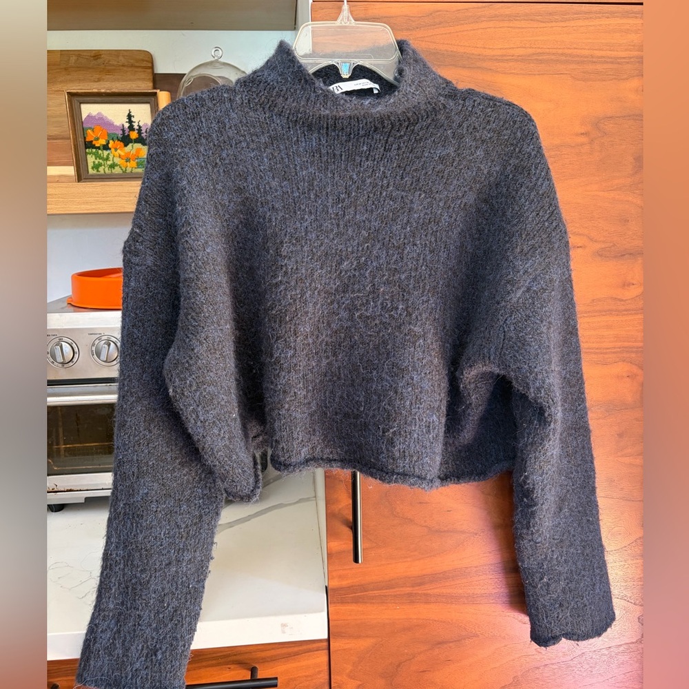 Zara  Cropped mock-neck Sweater